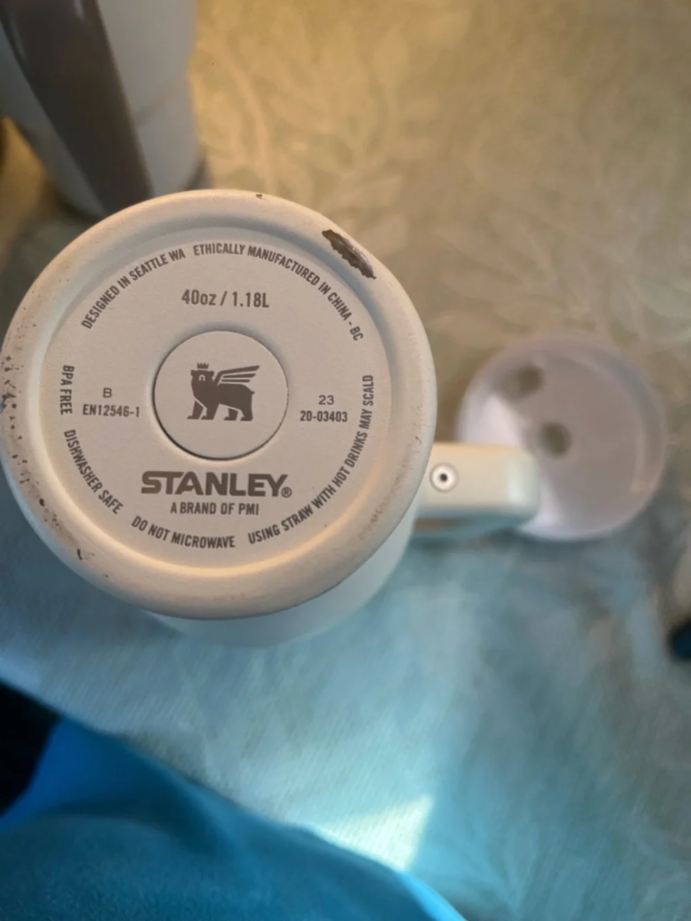 Stanley White Travel Tumbler with Handle - Picture 5 of 5